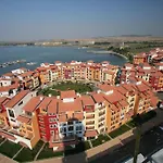 Art Marina Cape-private Host Apartament