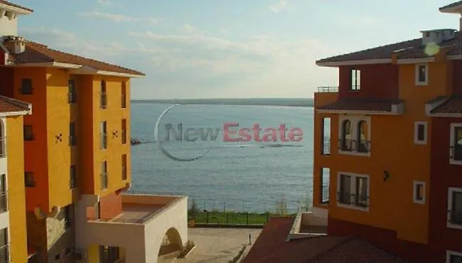 Art Marina Cape-private Host