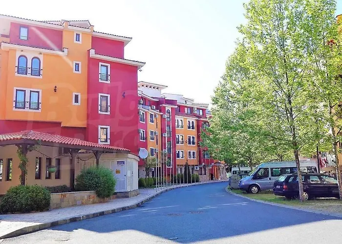 Art Marina Cape-private Host