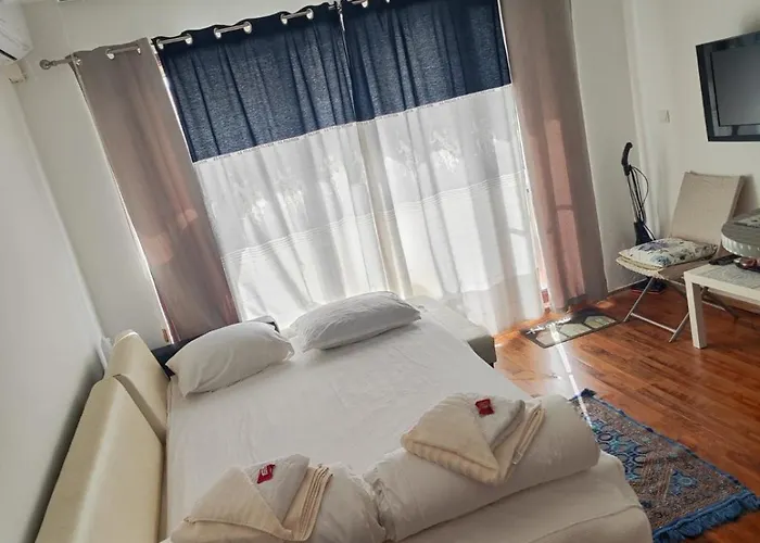 Art Marina Cape-private Host Apartment